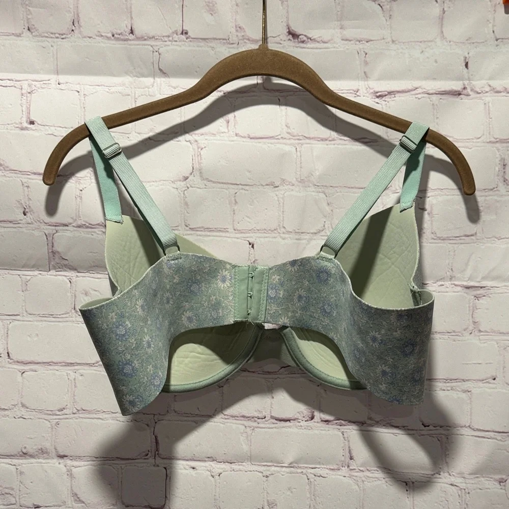 Lucky‎ Brand Sea foam Green and  Light Blue Floral Bra Woman’s size 40 C